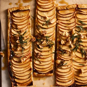 Apple and Roquefort galette
