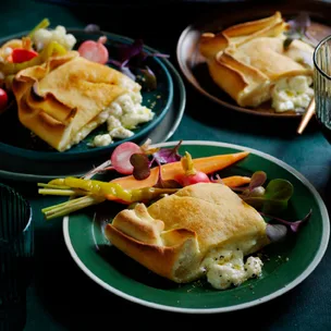 Four-cheese fondue flatbread with giardiniera